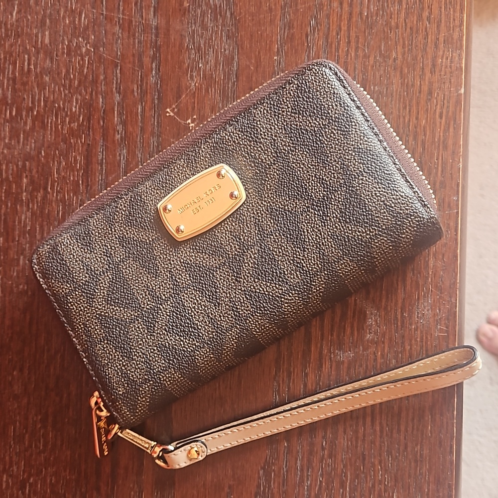 Ladies purse and glasses holder